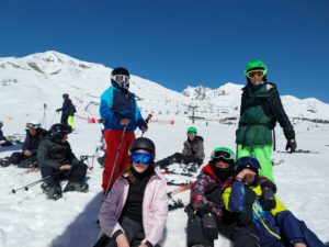 lvs ascot ski trip group photo