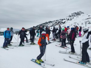 lvs ascot ski trip group on mountain