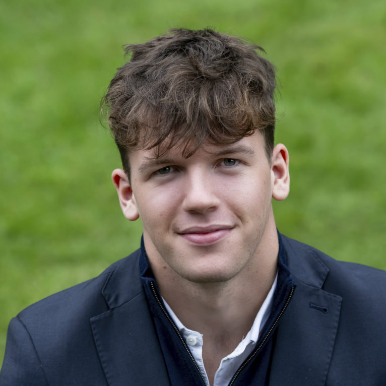 lvs ascot sixth form prefect